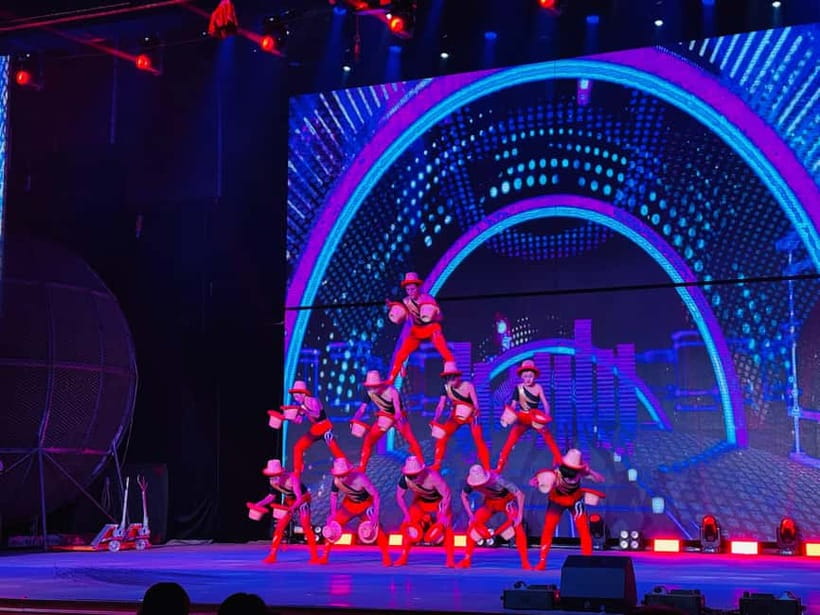 Beijing: Qinle Palace Acrobatics Show Ticket - What the one-hour Qinle Palace show feels like