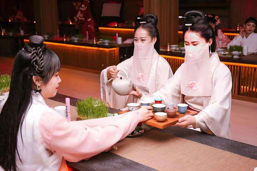 Beijing Royal Dinning Experience with cultural performance - Who will enjoy this most