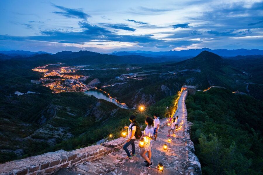 Beijing: Simatai Great Wall & Gubei Water Town Private Tour - Taking the cable car to Simatai