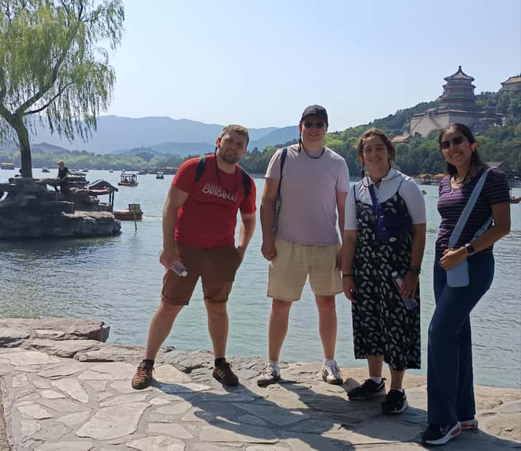 Beijing: Summer Palace 3 Hours Guided Tour with Entry Ticket - Why the Summer Palace works so well as a guided visit