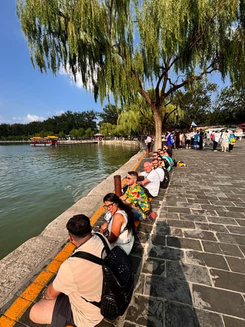 Beijing: Summer Palace 3 Hours Guided Tour with Entry Ticket - Kunming Lake and the palace’s royal retreat