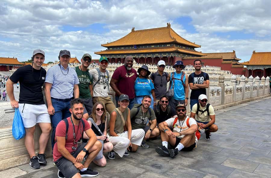 Beijing: Tianmen Square, Forbidden City & Royal Museum Tours - Entering the Forbidden City With Help