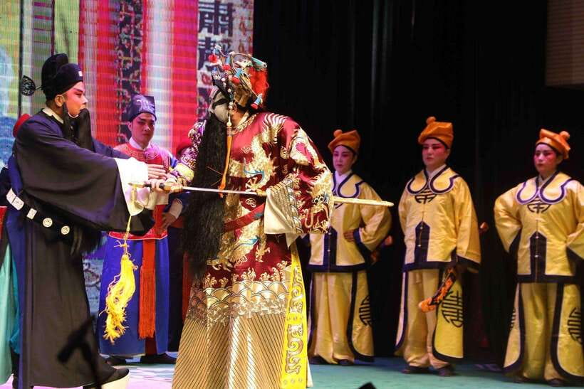 Beijing: Traditional Cultural Show Peking Opera Tickets - Who will enjoy this performance most