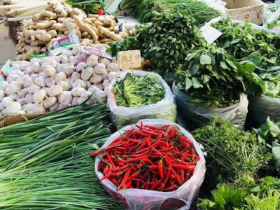 Vegan Home Cooking & Local Market Tour with Sanxia