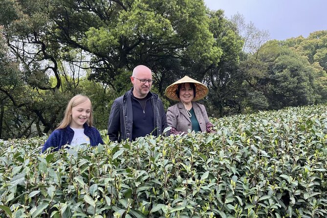Best of Hangzhou: A Comprehensive Tour of the City's Top Sights - Walking through Flower Harbor Park