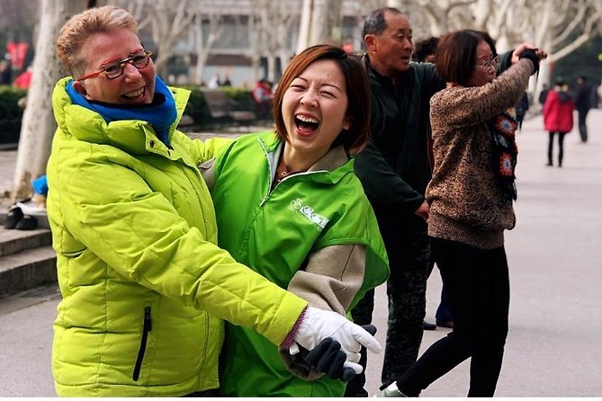 Biking Real Shanghai& Enjoy Local Food - What the ride feels like in rain and heat