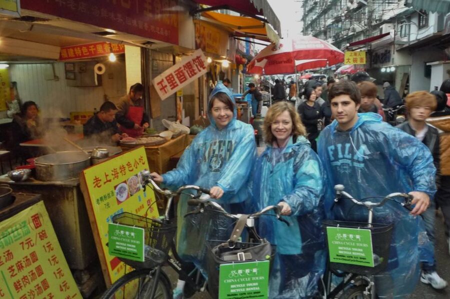 Biking Real Shanghai& Tea Tasting Experience - The Bund, Xintiandi, and changing city views