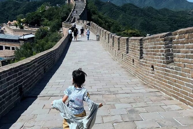 BusDa-Ancient Great Wall &Badaling Great Wall Full-day Bus Tour - Who will enjoy this Great Wall day?