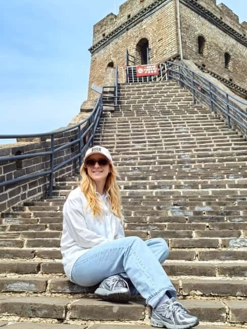 BusDa: Ancient Remnant of the Badaling Great Wall Day Tour - Guides, explanations, and the value of private help