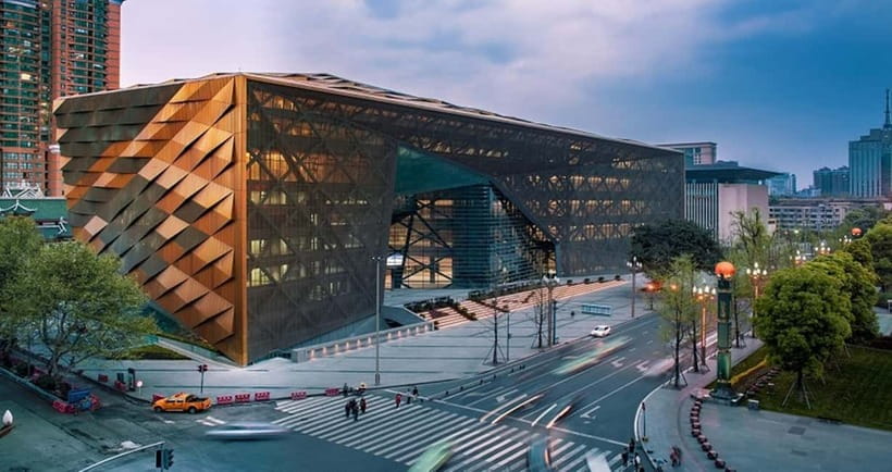 Chengdu: City Walking Tour with Food and Culture Stops - Daci Temple and Taikoo Li’s sharp contrast