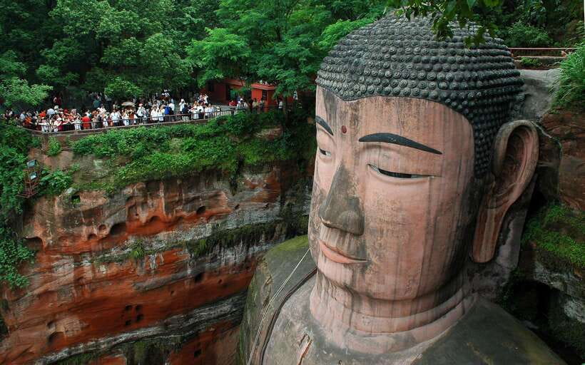 Chengdu: Leshan Buddha Optional Tours w/ Transfer or Guide - Choosing between a ticket and a private tour