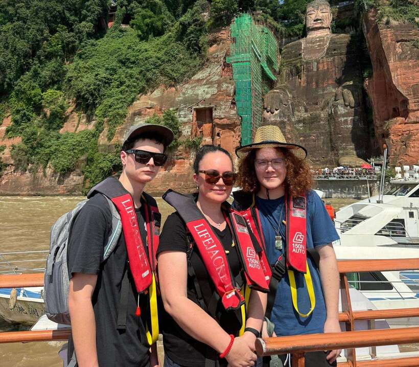 Chengdu: Leshan Grand Buddha Full-Day Private Trip - Lunch comes before the main visit