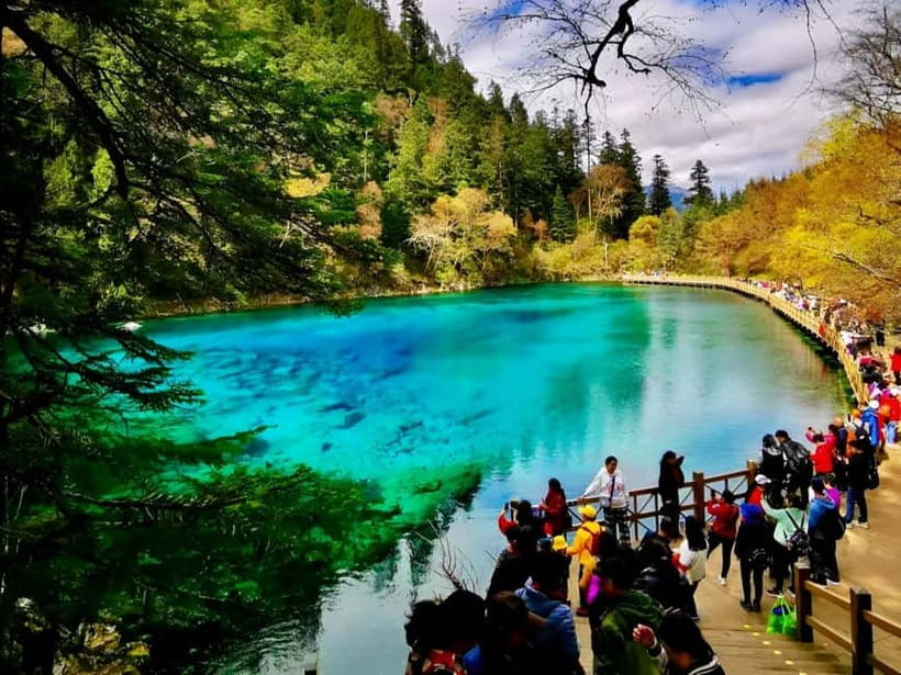 Chengdu: private 2-Day Huanglong Jiuzhaigou tour by train - The English-language question