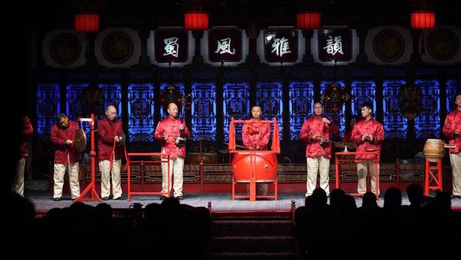 Chengdu: Sichuan Opera Shu Feng Yan Yun Evening Show Ticket - Tea, Snacks, and the Missing Dinner
