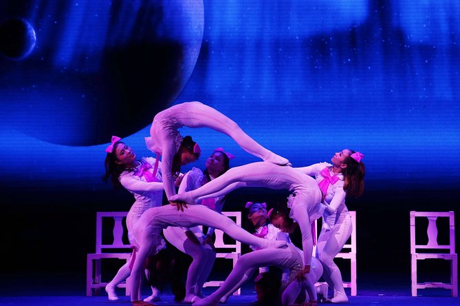 China Acrobatics Show and Shanghai Evening Tour - The evening route: four different views of Shanghai