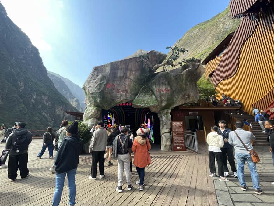 China Shangri-La Tiger Leaping Gorge : A Canyon Adventure - Should you book it?