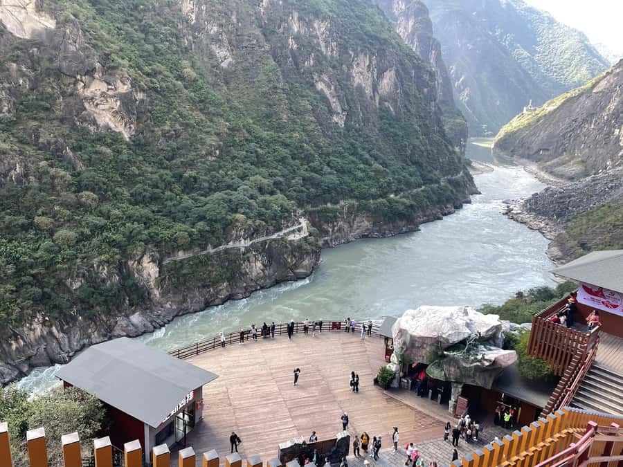 China Shangri-La Tiger Leaping Gorge : A Canyon Adventure - Who should book this outing?