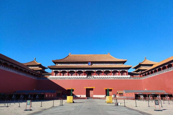 Chinese Kungfu Class Beside Fobbiden City - The historic setting adds value, but the class remains the main event