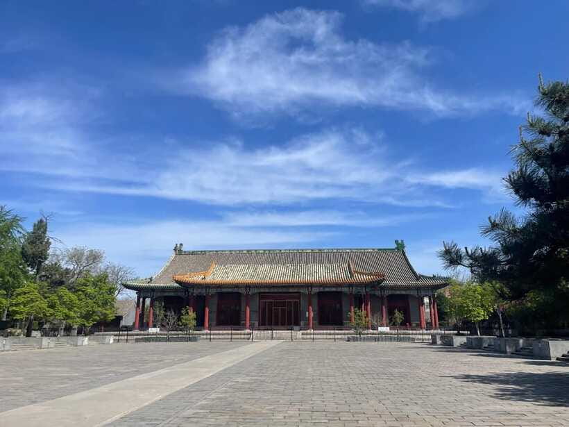 Chinese Kungfu class in old temple beside Forbidden Ci - Why the hutong setting adds real value