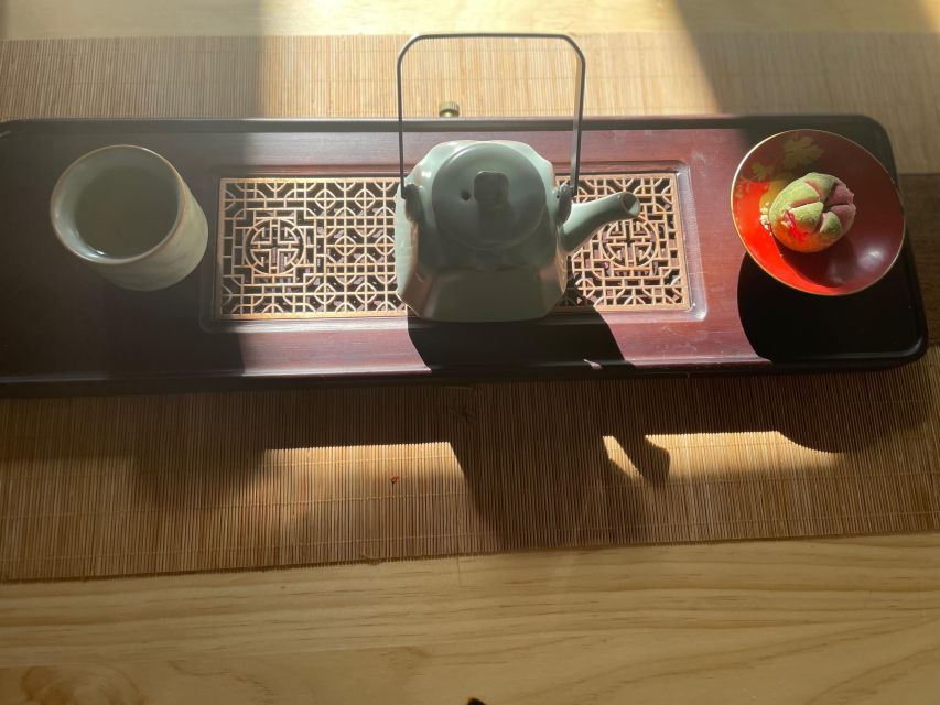 Chinese Tea ceremony in Beijing Hutong courtyard - Key points to know before booking