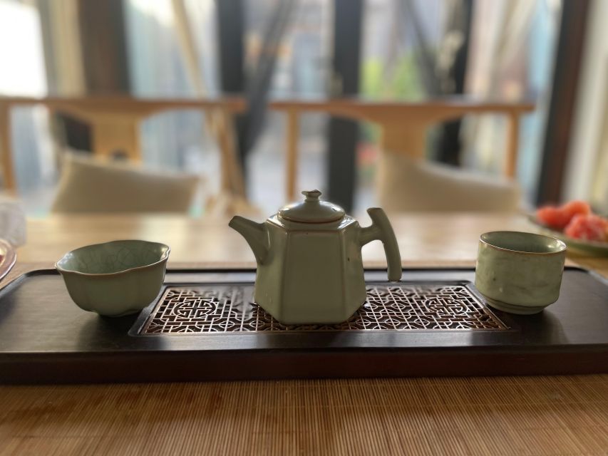 Chinese Tea ceremony in Beijing Hutong courtyard - Learning why boiling water is not enough