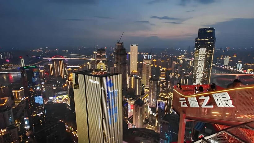 Chongqing: 520m-high Eye Skyview Deck Ticket for Adult - What the elevator route is really like