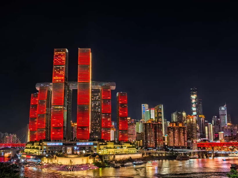 Chongqing: Magic Night View and Secret Viewing Spots Tour - Nanbin Zhonglou Square and the riverfront pause