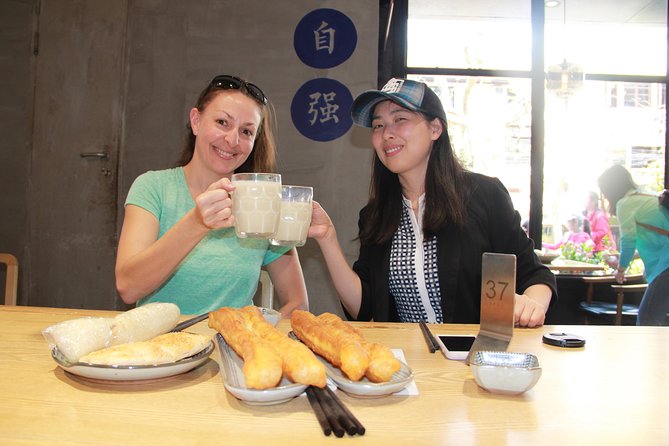 Flexible Private Shanghai Layover Tour - Shanghai Tower gives you the modern city first
