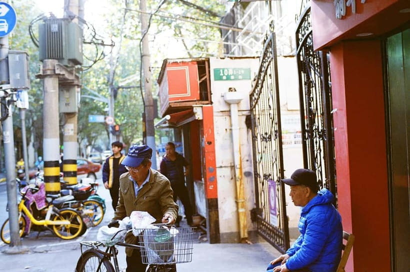 French Concession Walking Tour with Real Local - Middle Huaihai Road and the polished side of Shanghai