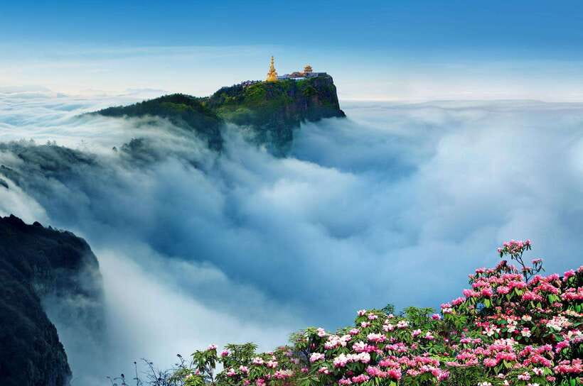 From Chengdu: Mount Emei Day Trip with Golden Summit Visit - The Golden Summit and its 48-meter Buddha