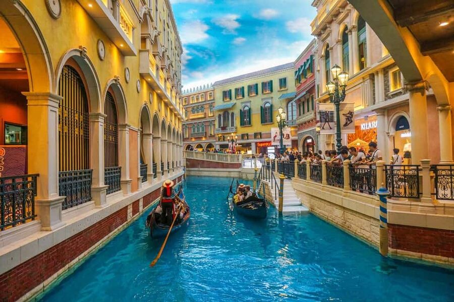 From Hong Kong: Macau Day Tour with R/T Ferry, Lunch, Pickup - Why this Hong Kong to Macau day works