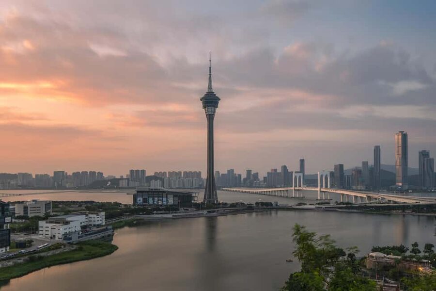 From Hong Kong: Macau Day Tour with R/T Ferry, Lunch, Pickup - Senado Square and St. Dominic’s Church