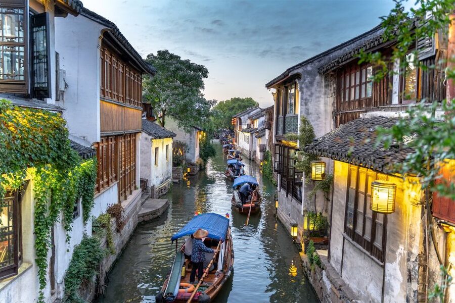 From Shanghai: Private Zhujiajiao Tour with Boat Ride - What the guides add to the day