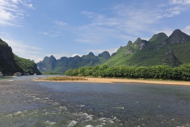 Full-Day Guilin Li-River Cruise and Yangshuo Xianggong hill Private Day Tour - The 450-step climb to Xianggong Hill
