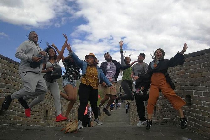 Great Wall & Forbidden City Layover Small Group Tour (9AM-5PM) - Meeting your guide at Terminal 3