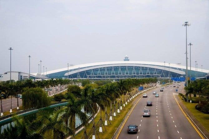 Guangzhou Downtown Hotel - Baiyun Airport OneWay Private Transfer - Communication before the ride