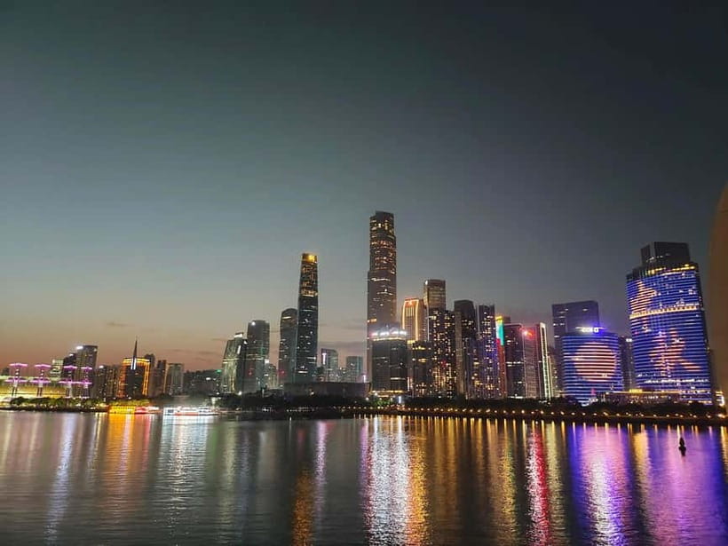 Guangzhou: Pearl River 1-hour Night Cruise (Optional Piers) - What the Pearl River cruise actually feels like