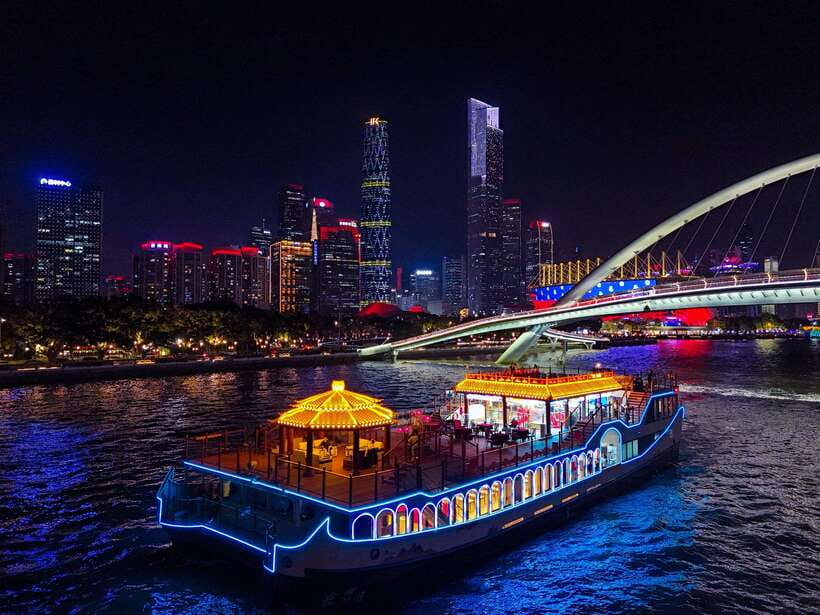 Guangzhou: Roundtrip Cruise Night View from Canton Tower - Why the Pearl River looks best after dark
