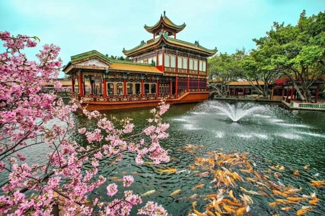 Guangzhou VIP Car Tour– Tailored Sightseeing & Shopping Adventure - Sunny and the value of a local guide