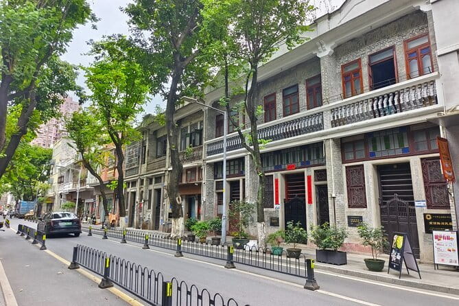 Guangzhou VIP Car Tour– Tailored Sightseeing & Shopping Adventure - How much value do you get for $179?