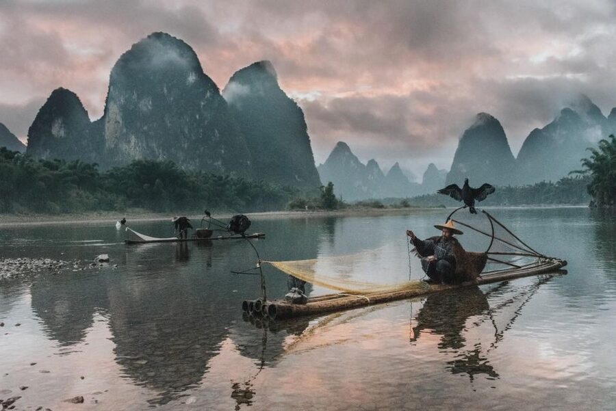Guilin: 3-Day Private Tour with Longsheng&Cruise to Yangshuo - Day one: Elephant Trunk Hill, Fubo Hill, and Reed Flute Cave
