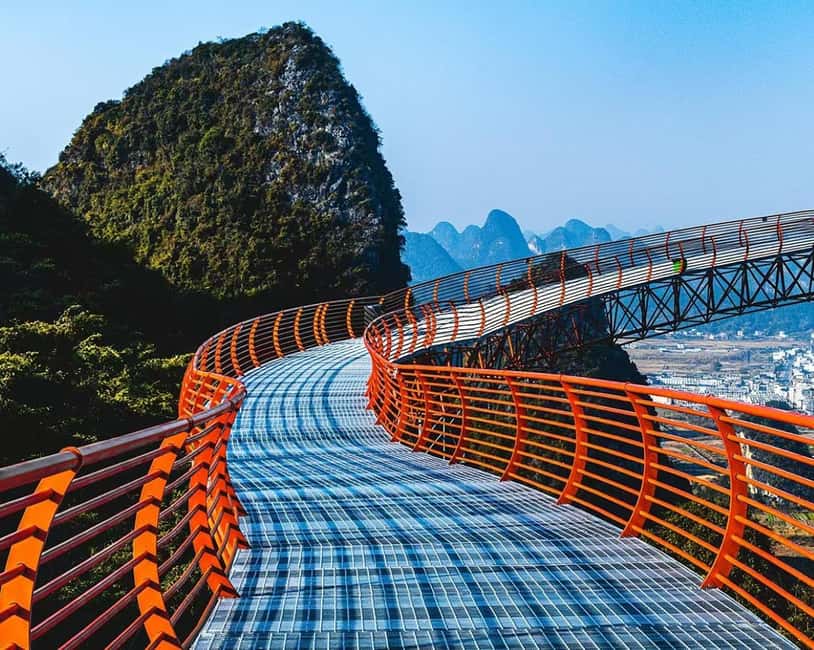 Guilin: Cave, Yulong Rafting, Glass-bottomed skywalk & Show - A cave of color at Reed Flute Cave