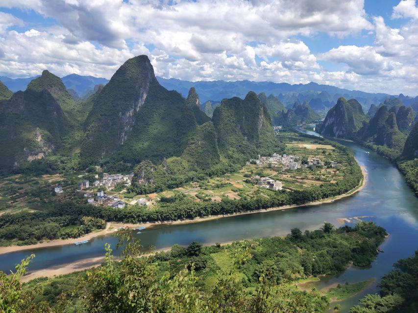Guilin: Classic Private Full–Day Tour - Reed Flute Cave: Guilin’s theatrical underground start