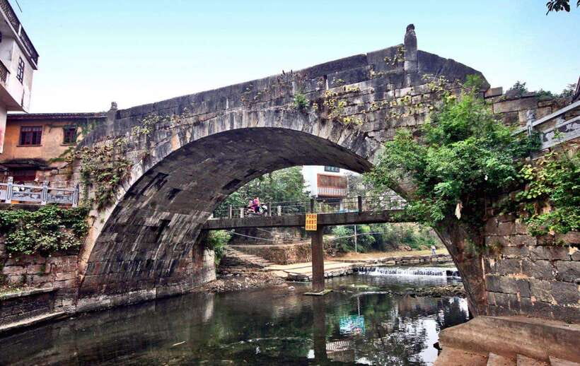 Guilin: Elephant Trunk Hill, Reed Flute Cave & Daxu Old Town - Should you book it?