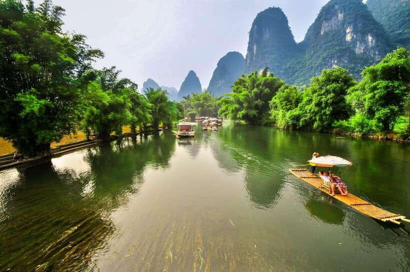 Guilin: Elephant Trunk Hill, Reed Flute Cave & Daxu Old Town - What the guides add to the day