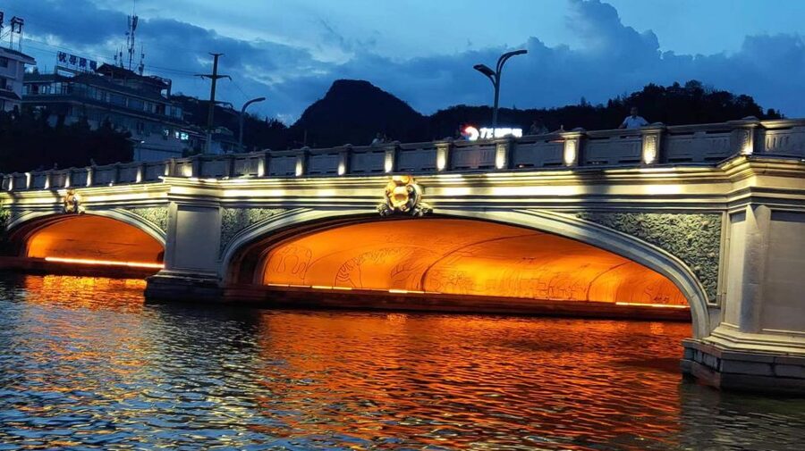Guilin: Four Lakes Night Cruise with Round-trip Transfer - Key points to know before you book