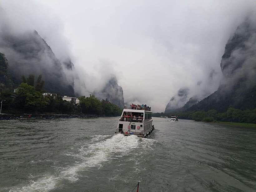 Guilin: Li River Cruise with Transfer to Yangshuo - Four hours between karst peaks and working riverbanks