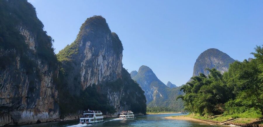 Guilin: Private Full-Day Li River Cruise and Liusanjie Show - Arriving in Yangshuo and finding your own pace