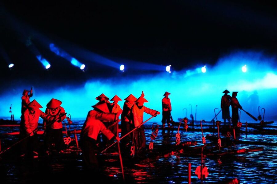 Guilin: Private Full-Day Li River Cruise and Liusanjie Show - Liu Sanjie and the river as a stage