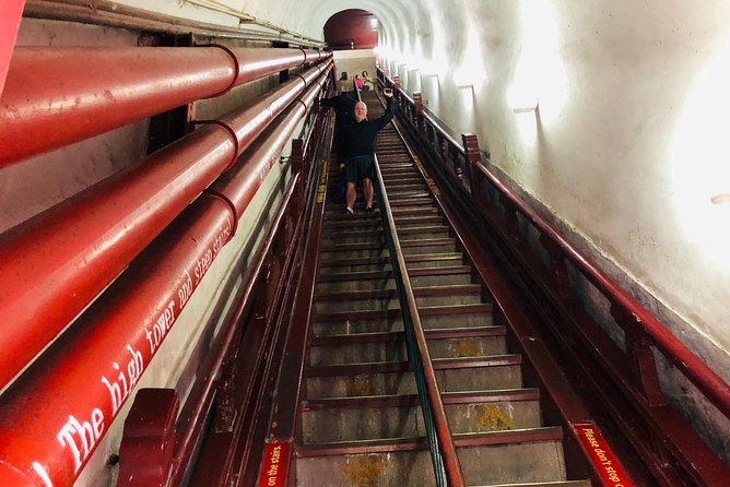 Half-Day Private Beijing Hutong Walking Tour with Dim Sum - Food stops turn the walk into a Beijing sampler